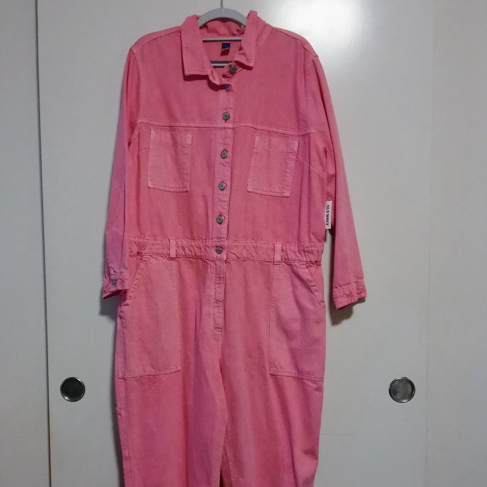 🎀 NWT Old Navy Barbie Pink Jumpsuit XL Petite 🎀